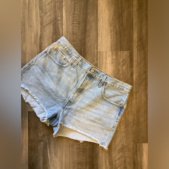 LEVI'S 501 Original Womens Denim Shorts - Picture 1 of 3